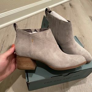 TOMS Leilani Suede Booties
